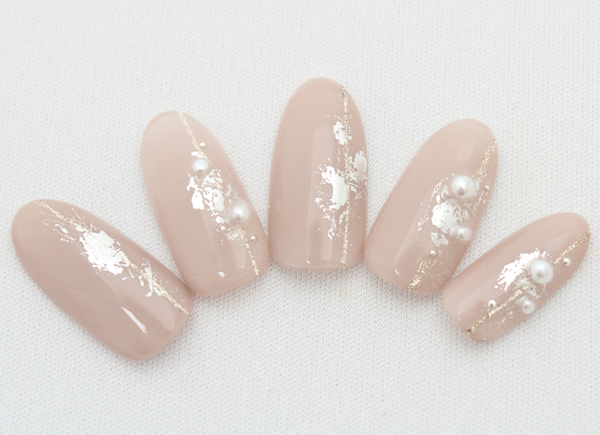 春のグレージュ シルバーアートネイル Za Za 高田馬場店 美容院 美容室 ヘアサロンならza Za ザザ